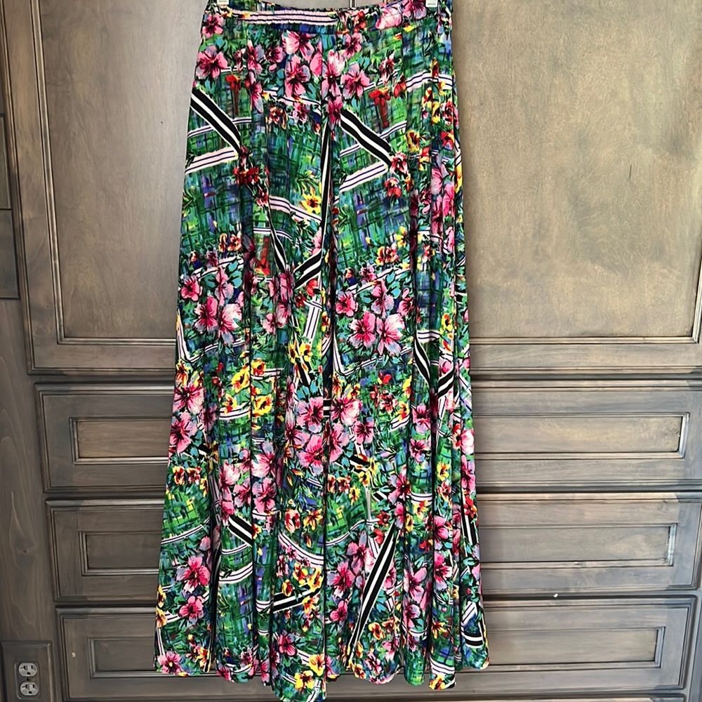 Maxi skirt. Silky